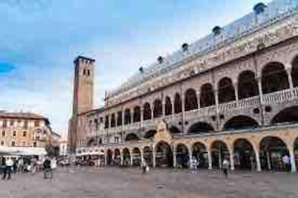 Mini Al Santo Apartment Padova Bagian luar foto